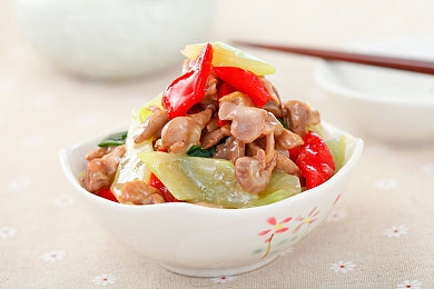 亚洲裸男小鲜肉Gay自慰：亚洲同性恋现象引发热议：裸男小鲜肉议题触动社会敏感神经-3