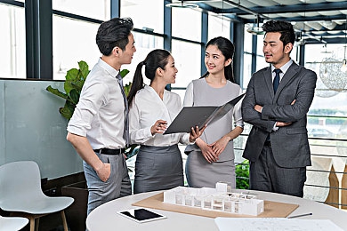 美女脱光光APP：揭秘独特魅力：探寻“脱光光”APP背后的美丽故事，解锁娱乐互动新天地-2