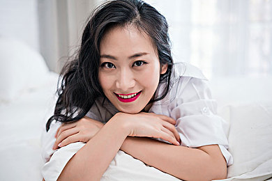 美女打开双腿  含羞游戏：揭秘“古风奇趣”：探寻“美女打开双腿”游戏神秘魅力与民间传说-4