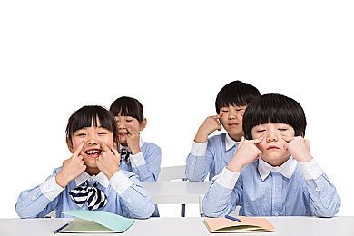 学长被C哭爬走又被拉回来视频：校园情深，携手同行，共筑心灵港湾-4
