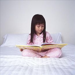 造孩子不盖被子视频：揭秘育儿奇招：裸睡之夜，孩子健康成长之旅-3