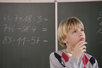小樱女被  黄漫扒衣服游戏：趣味扒衣大挑战：揭秘奇幻世界中的快乐秘诀-3
