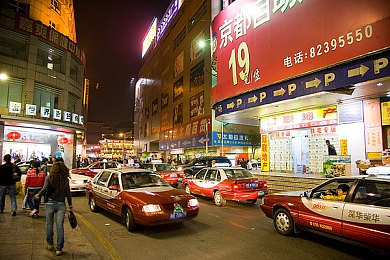 oppo2023黄色软件：OPPO新款手机惊现不明软件，隐私安全引担忧，厂商紧急回应-4