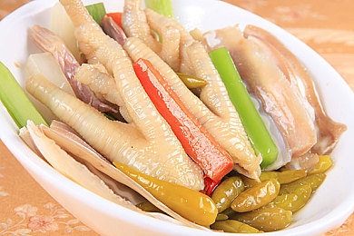 被变态上司长腿OL的人物背景：职场惊雷：长腿主管的隐秘阴影，揭开性骚扰的黑暗面-3